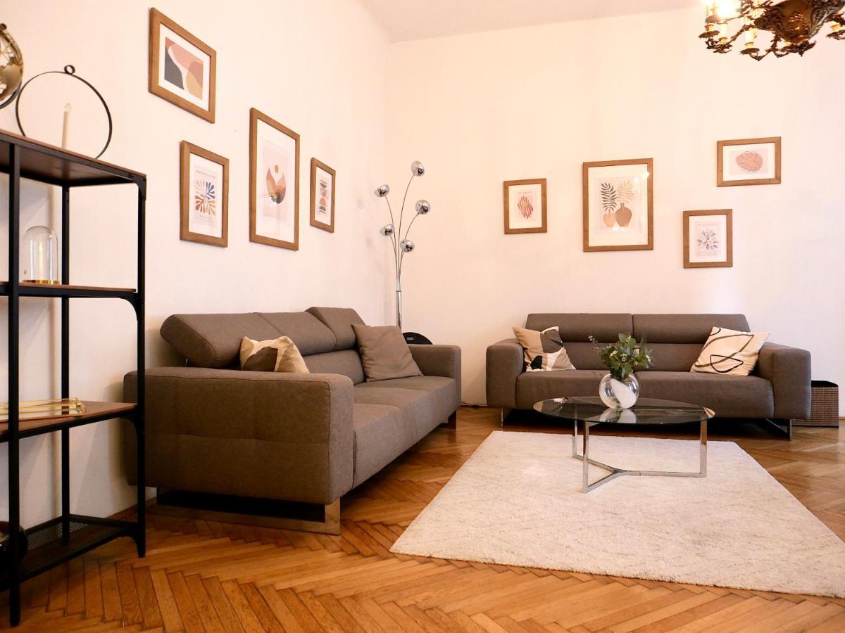 Contemporary Vaci Utca דירה